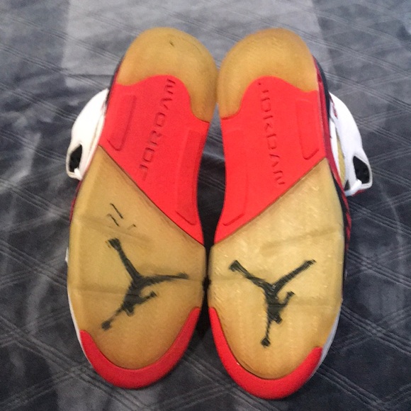 Jordan 5 Retro Fire Red Black Tongue (2013) - Picture 5 of 5